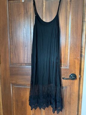 Black Lace-Hem Slip layering cami - Women